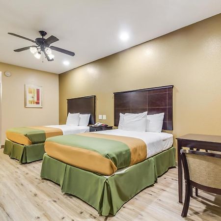 Americas Best Value Inn & Suites Томбол Екстериор снимка