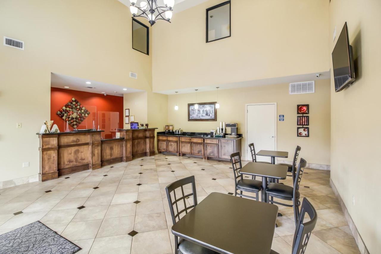 Americas Best Value Inn & Suites Томбол Екстериор снимка