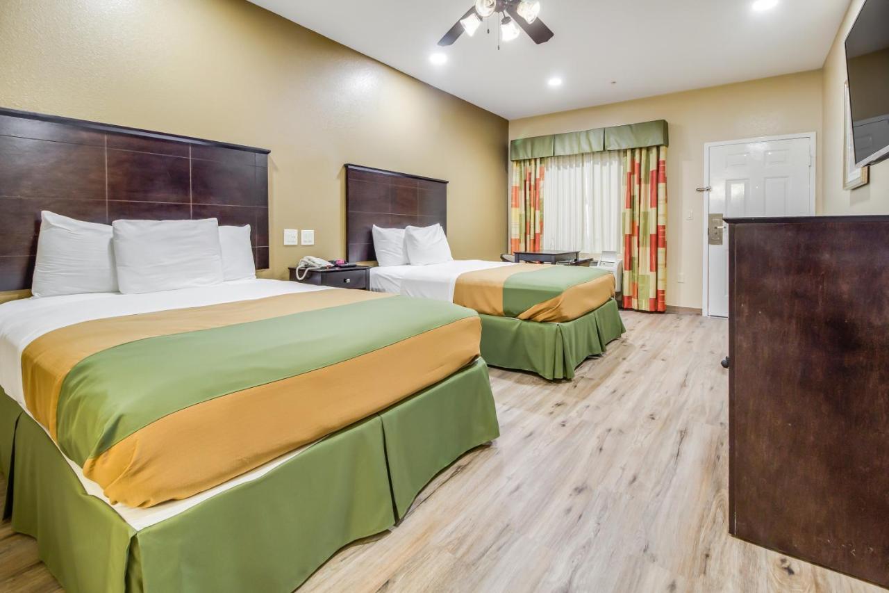 Americas Best Value Inn & Suites Томбол Екстериор снимка