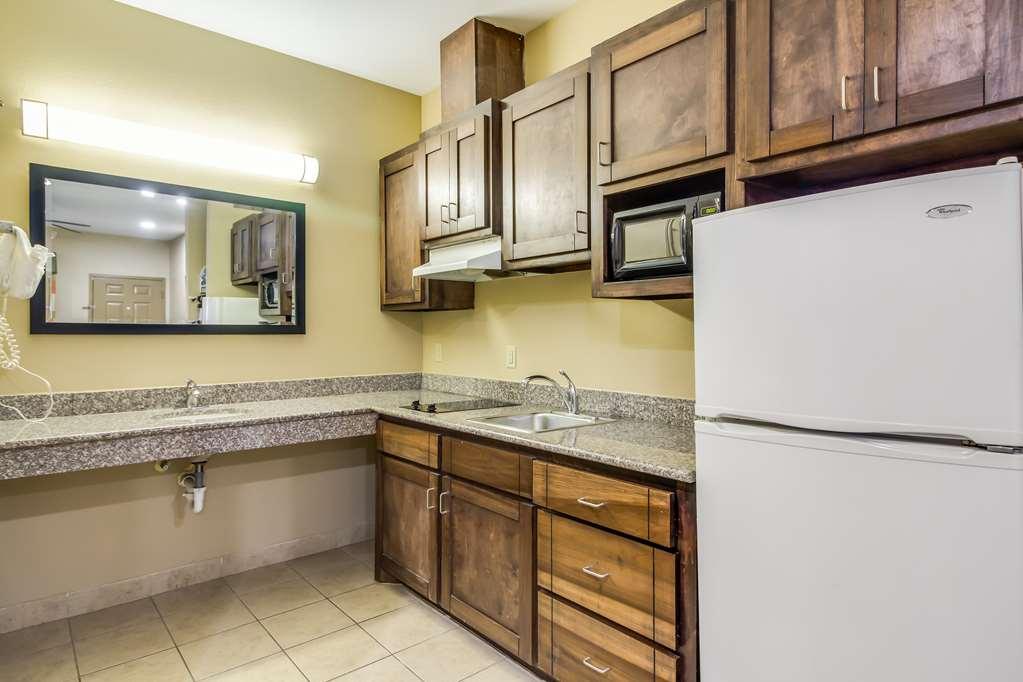 Americas Best Value Inn & Suites Томбол Стая снимка